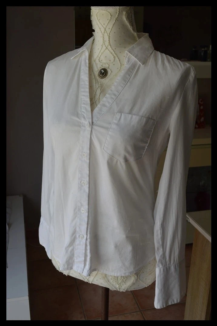 Chemise Mango – S – Blanc – col en V élégant